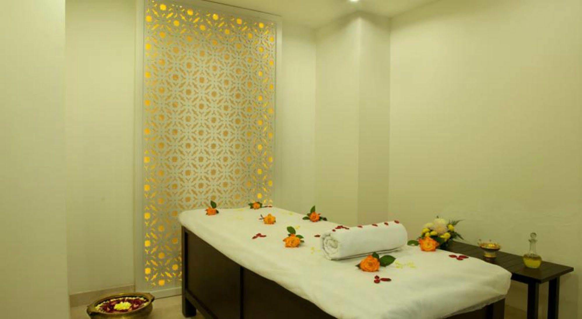 Lemon Tree Hotel, Gachibowli, Hyderabad Eksteriør bilde