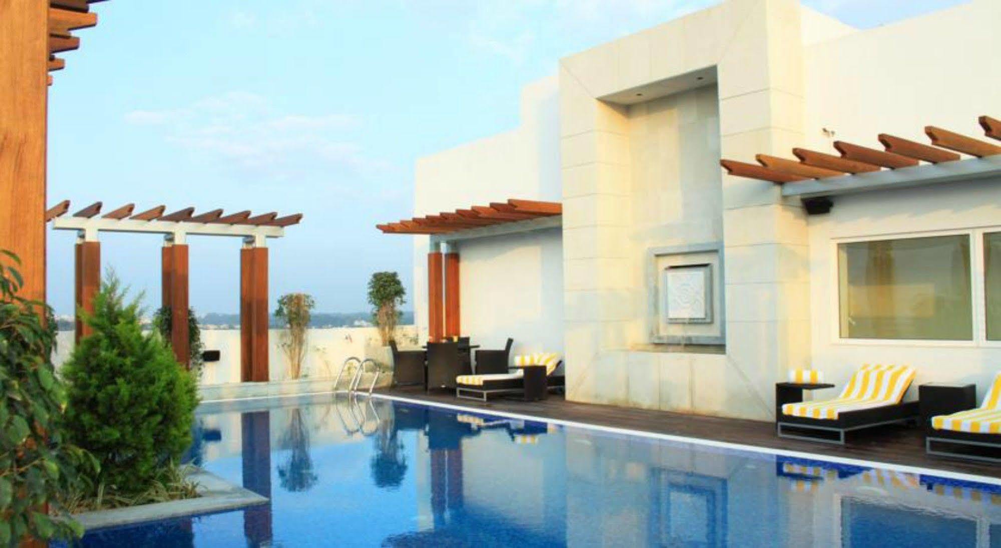 Lemon Tree Hotel, Gachibowli, Hyderabad Eksteriør bilde